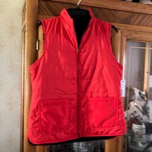 Women’s Medium Red fleece vest